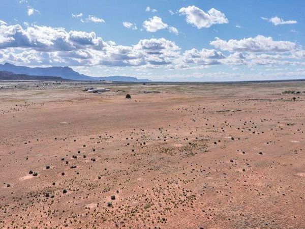 481 S COYOTE RD , Apple Valley, UT 84737