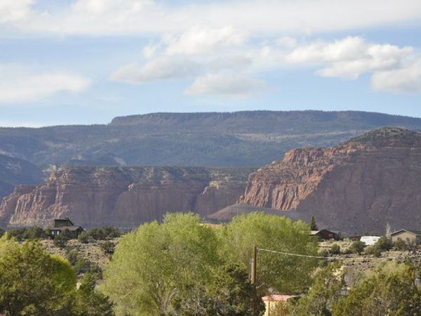 175 S HIGHWAY 12 ST E, Torrey, UT 84775