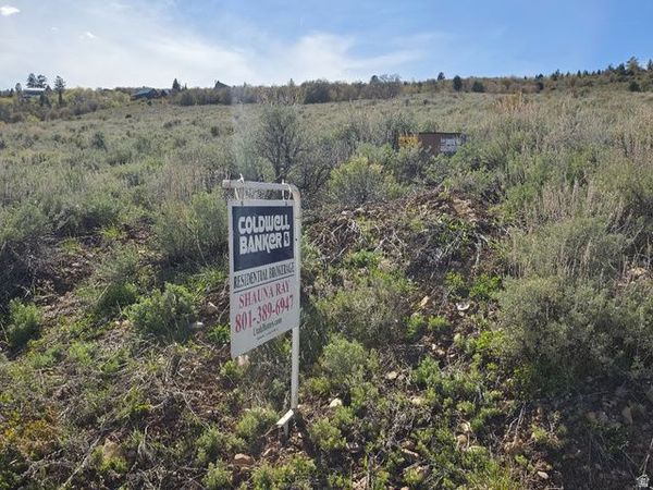 2575 SERVICEBERRY DR, Garden City, UT 84028