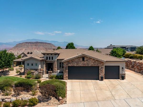 1301 E BLUE SKY DR , Washington, UT 84780
