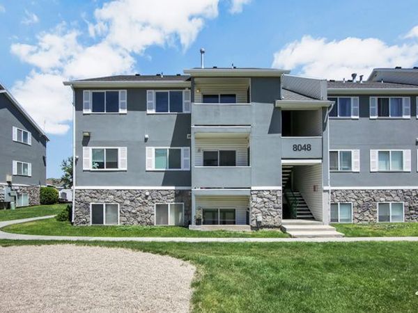 8048 W COPPERFIELD PLACE PL, Unit 31, Magna, UT 84044