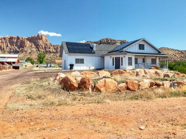 740 W UZONA AVE , Hildale, UT 84784