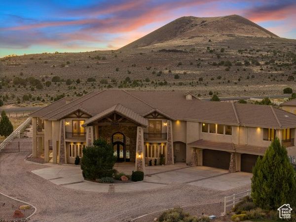 533 W CANYON TRL , Dammeron Valley, UT 84783