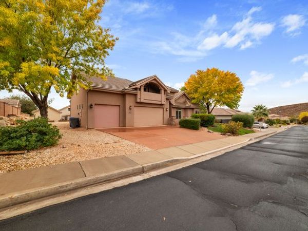 922 E SILVER SHADOWS DR S, Washington, UT 84780