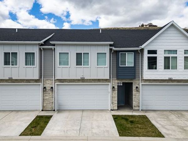 559 N BLUE LAKE ST , Garden City, UT 84028