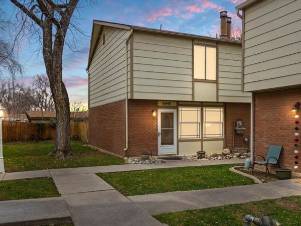 6048 S 2075 E, Holladay, UT 84121