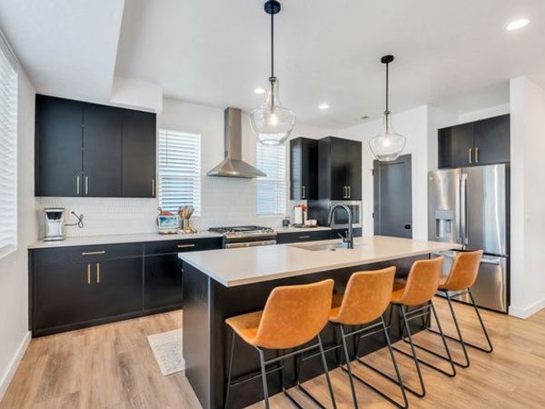 507 W 620 N, Centerville, UT 84014