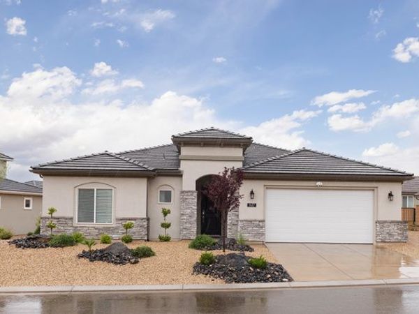 1427 N RUSTICO DR , Washington, UT 84780