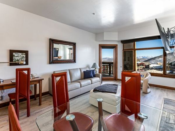 3720 SUNDIAL CT N, Unit B-319, Park City, UT 84098
