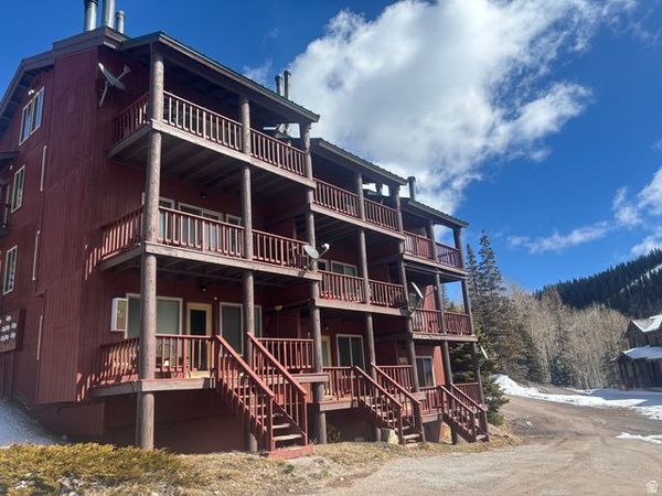150 S WEST VILLAGE CIR, Unit 30-E, Beaver, UT 84713