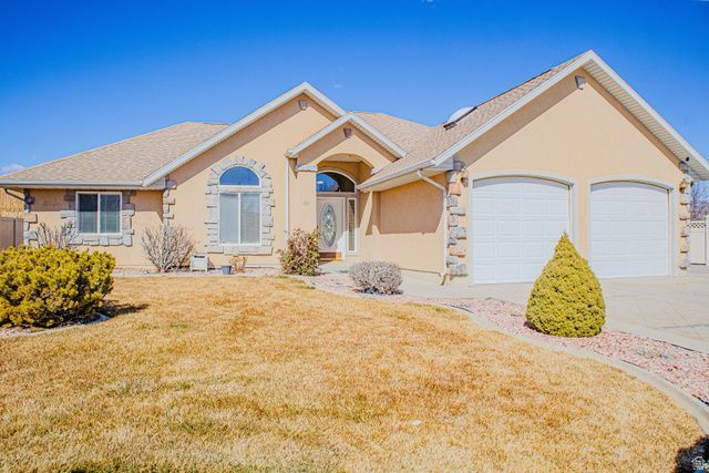 1390 W Cedar Dr , Price, UT 84501 Main Photo