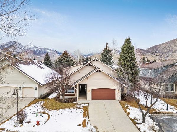 5 E VILLAGE CIR , Midway, UT 84049