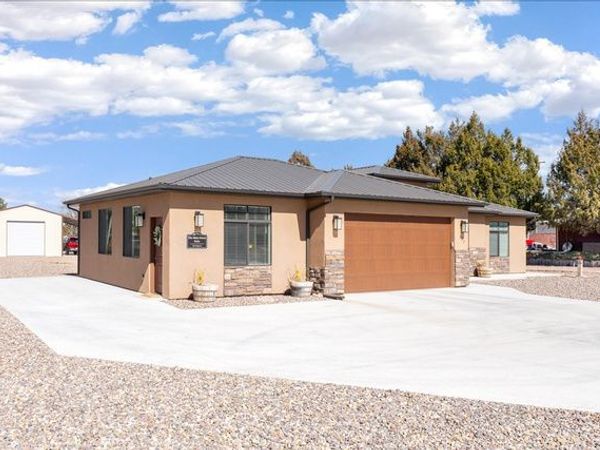 357 E MAIN ST, Enterprise, UT 84725