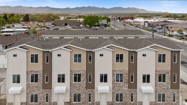 7214 S Ramanee Dr E, Midvale, UT 84047 Main Photo