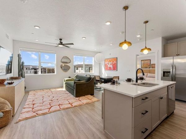 226 N CLIFF SIDE DR , Unit L301, Hurricane, UT 84737