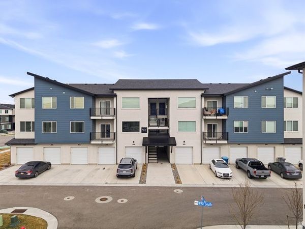 1076 W 490 S, Unit 204, American Fork, UT 84003