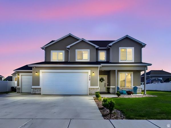 2429 W 2900 N, Farr West, UT 84404