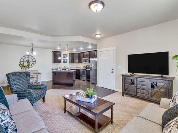 282 W 605 N, Unit A, Centerville, UT 84014