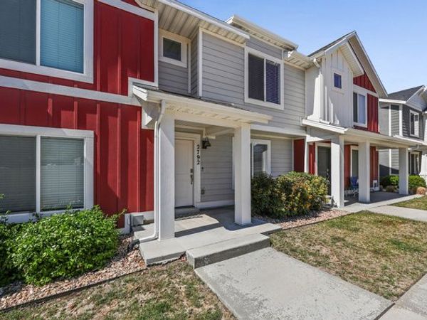 2792 N FIGHTING FALCON ST, Layton, UT 84040