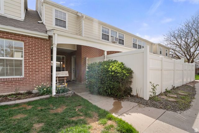 165 W Pheasantbrook Dr. S, Centerville, UT 84014 Main Photo