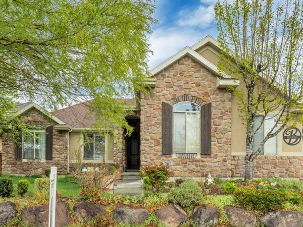 2462 W STONEHAVEN LOOP S, Lehi, UT 84043
