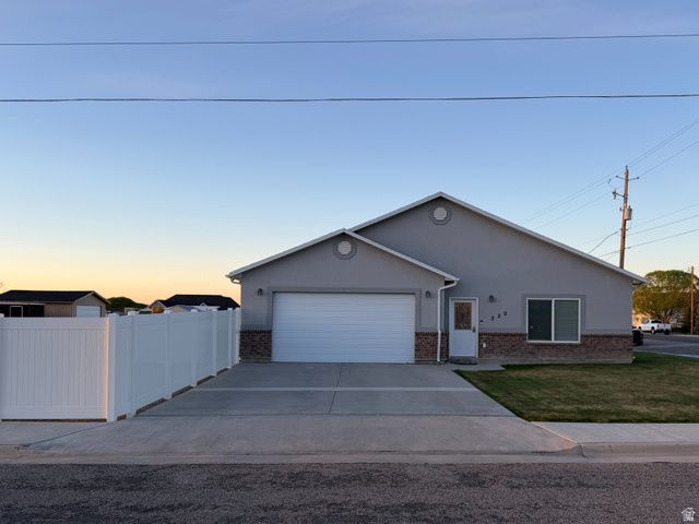 220 E 100 S, Huntington, UT 84528 Main Photo