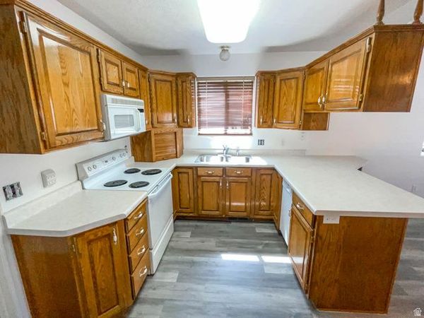 1150 W RED HILLS PKWY , Unit 73, Washington, UT 84780