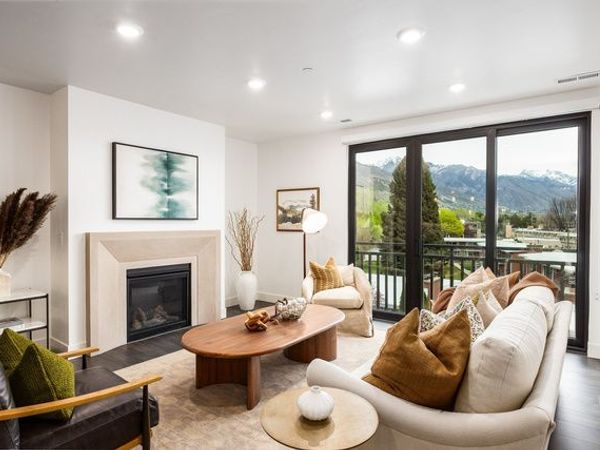 2250 E MURRAY HOLLADAY RD , Unit 306, Holladay, UT 84117