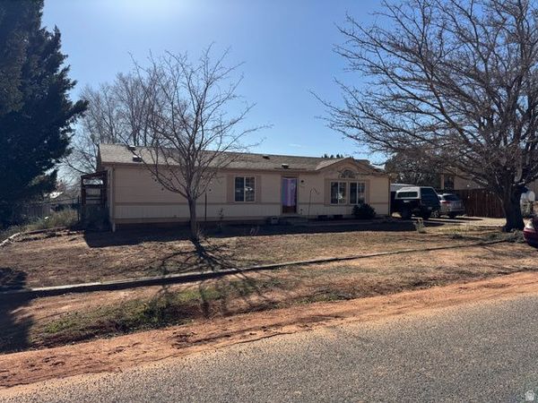 445 W VANCE DR , Kanab, UT 84741