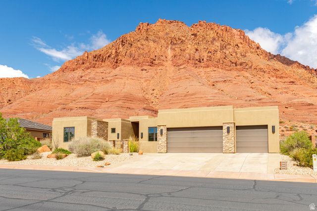 309 E 400 N, Ivins, UT 84738 Main Photo