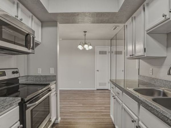 1462 E FOXBORO DR, Unit 2, Millcreek, UT 84106