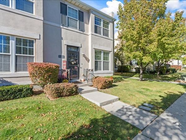 10638 S CAVE RUN LN W, South Jordan, UT 84009