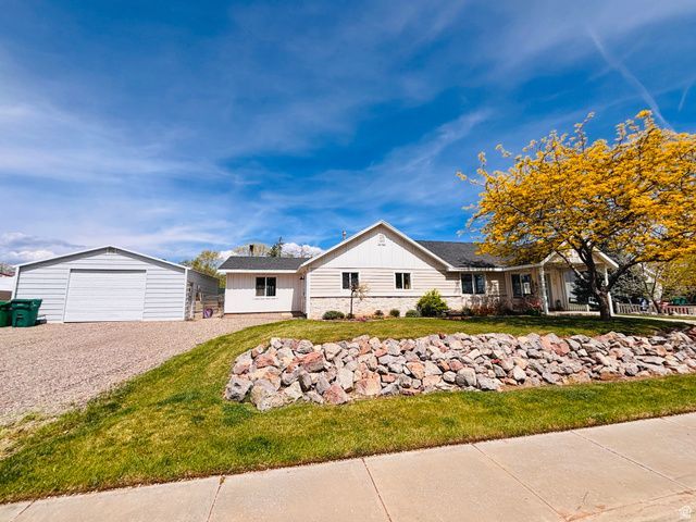 412 W Center St , Blanding, UT 84511 Main Photo