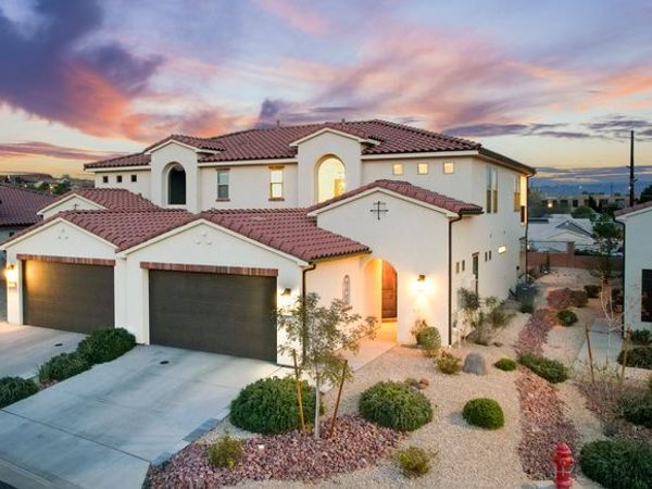 812 N VIA MODELO CIR W, Washington, UT 84780