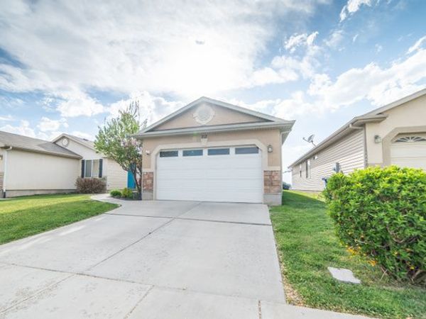 717 N BRADFORD DR , North Salt Lake, UT 84054
