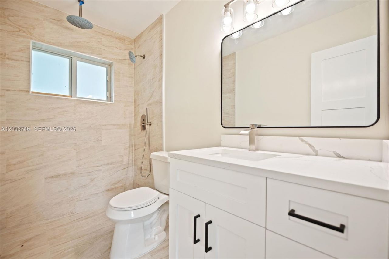 1130 NW 129th St, North Miami, FL 33168 Photo