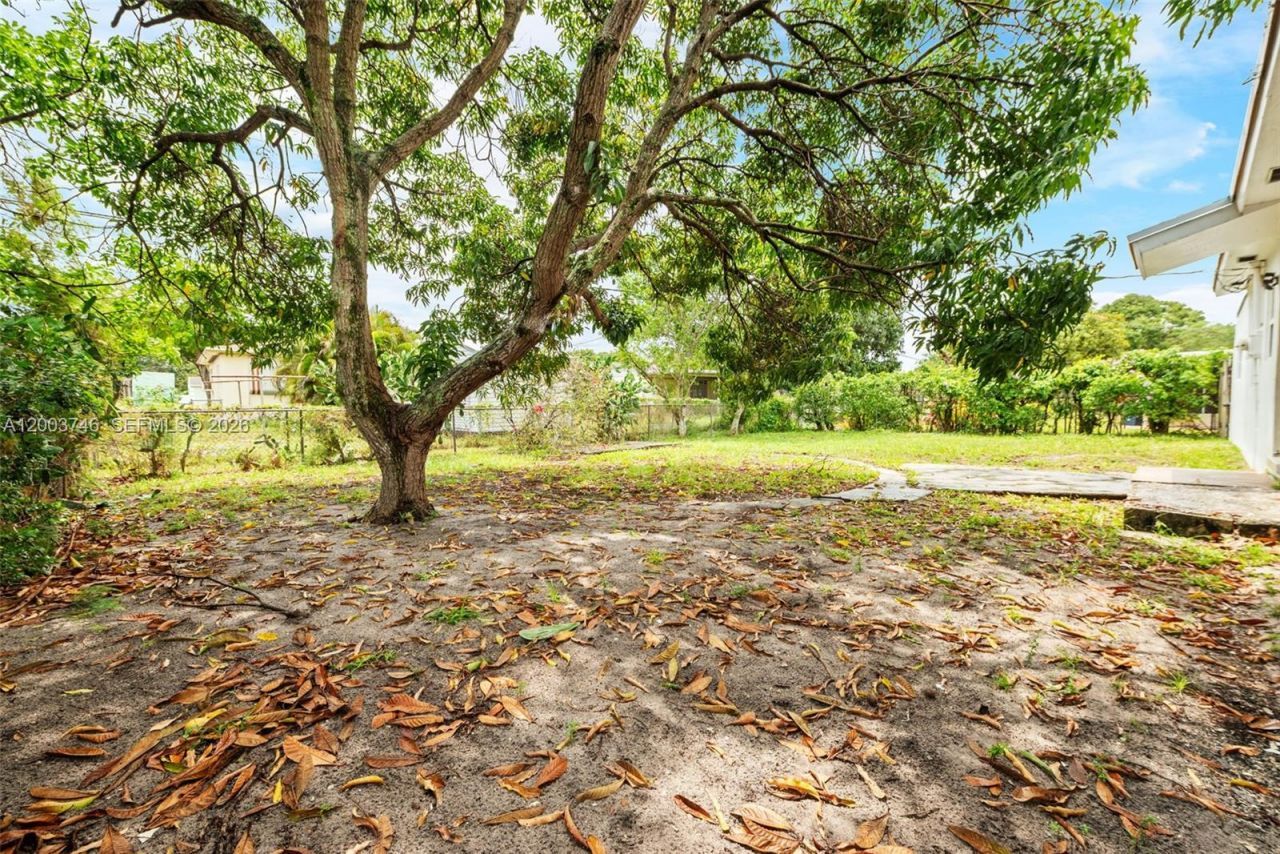 1130 NW 129th St, North Miami, FL 33168 Photo