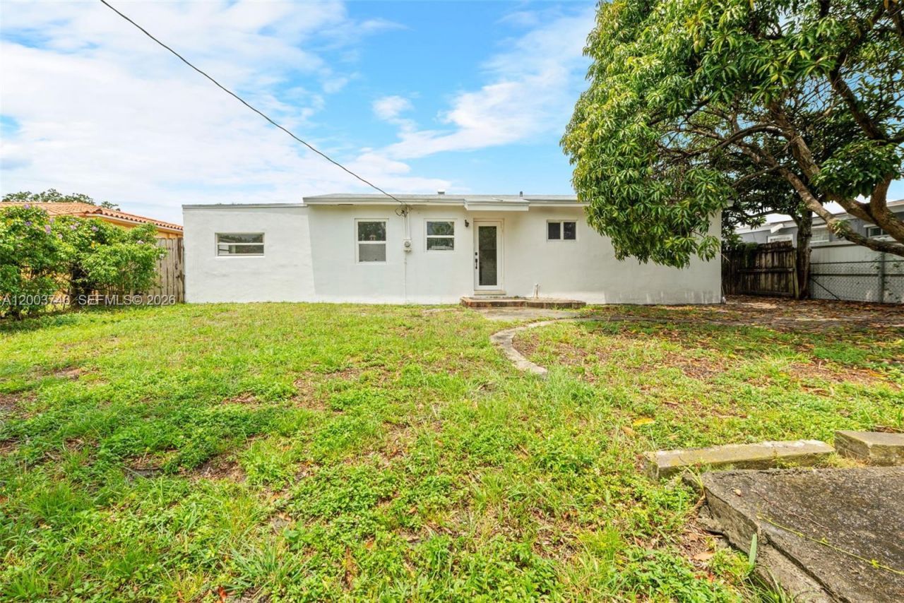 1130 NW 129th St, North Miami, FL 33168 Photo