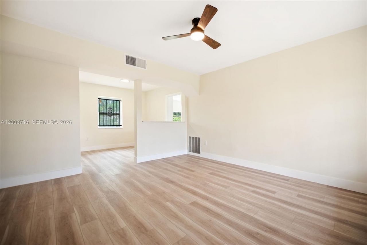 1130 NW 129th St, North Miami, FL 33168 Photo