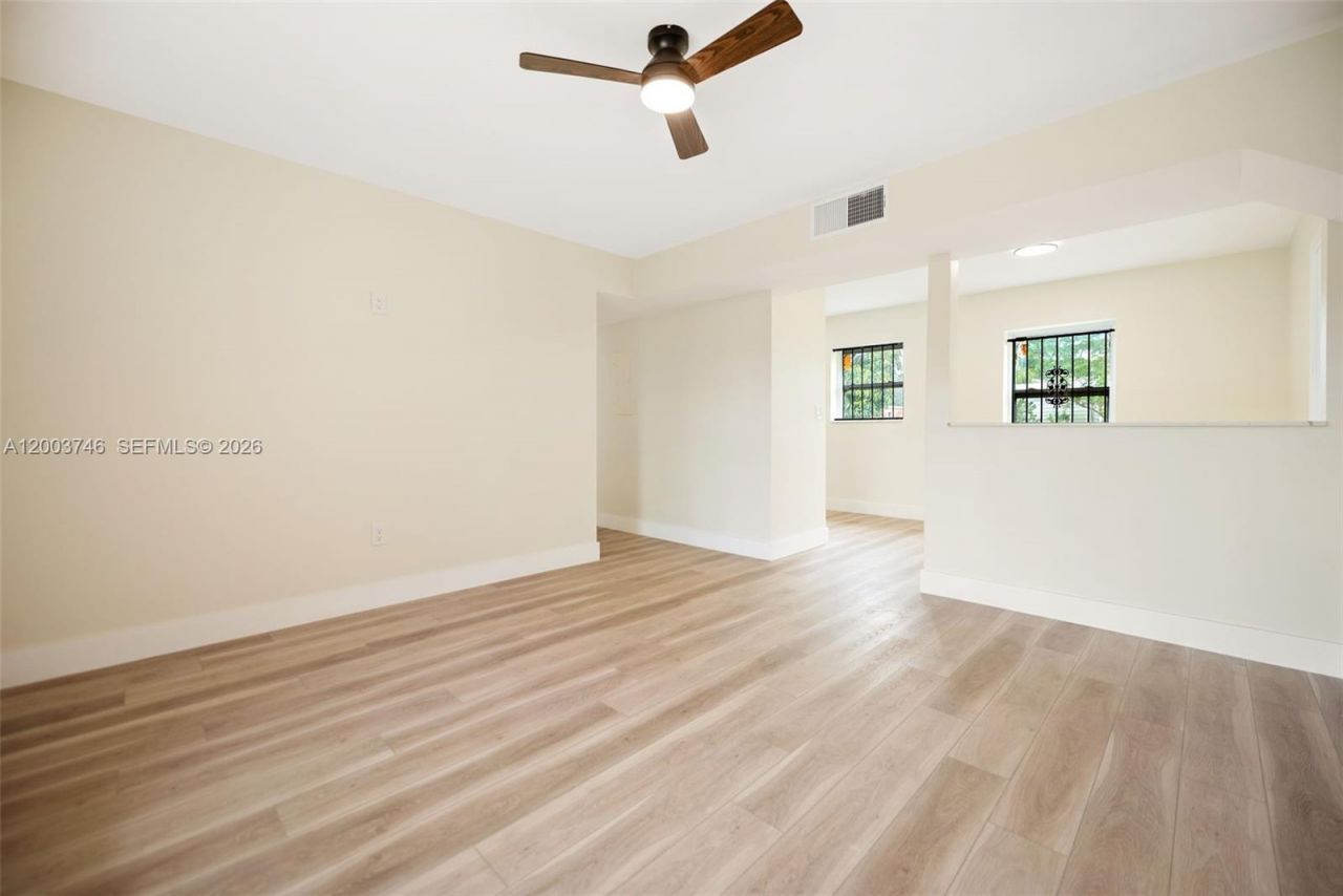 1130 NW 129th St, North Miami, FL 33168 Photo
