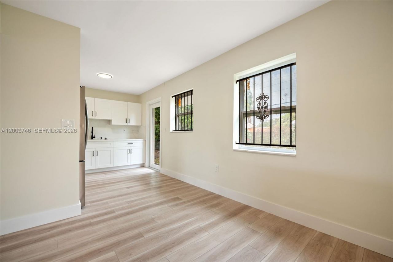 1130 NW 129th St, North Miami, FL 33168 Photo