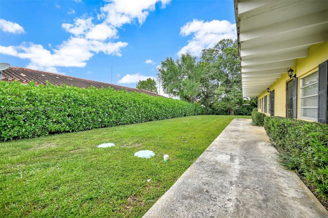 2225 SW 62nd Ct , Unit 2225, Miami, FL 33155 Photo