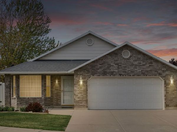 5145 S 350 E, Washington Terrace, UT 84405