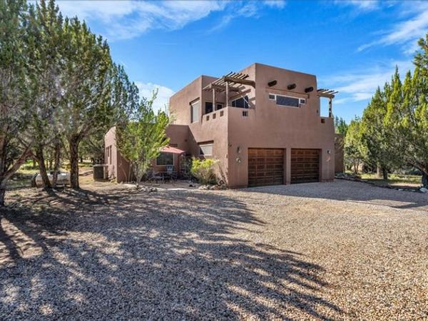 693 N PINION HILLS DR , Dammeron Valley, UT 84783