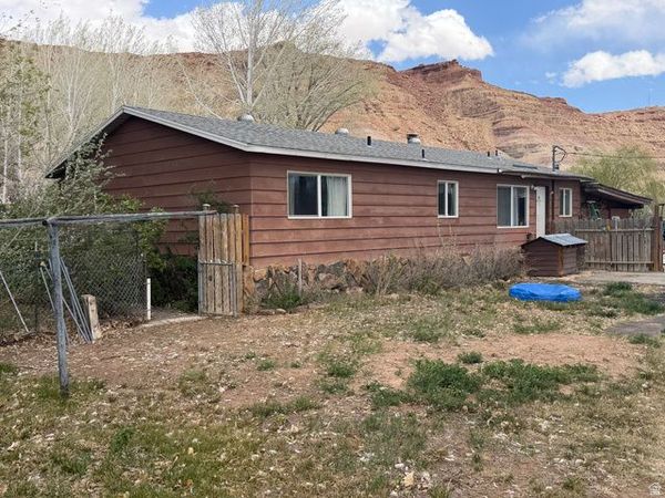10429 E 4TH ST , Randlett, UT 84063