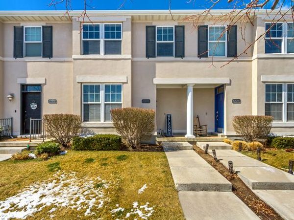 10646 S CAVE RUN LN, South Jordan, UT 84009