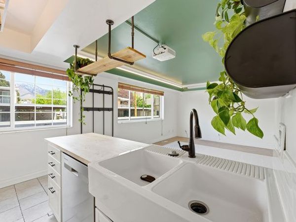 2220 E MURRAY HOLLADAY RD S, Unit #46, Holladay, UT 84117