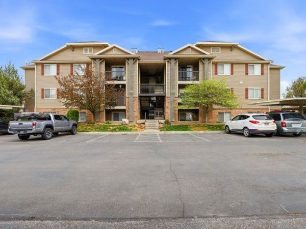 8083 N RIDGE LOOP E, Unit I- 9, Eagle Mountain, UT 84005