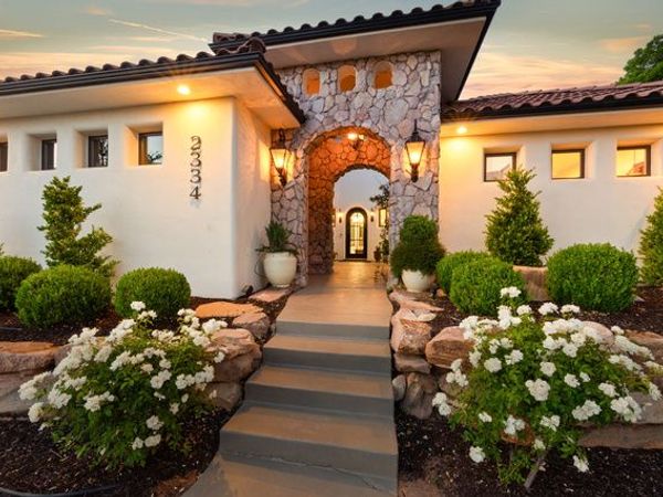2334 LEDA LN, Santa Clara, UT 84765