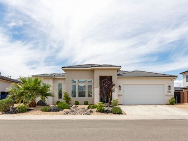 4552 S SOPHIA LN, Washington, UT 84780
